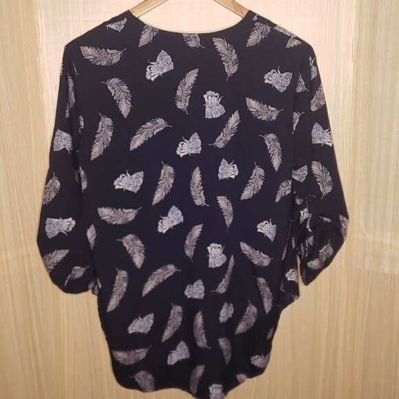 Live 4 Truth Plus Elephant Blouse Blue 2X - Picture 2 of 9